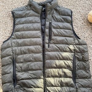 Light vest